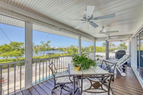 House in Placida, Florida 3 bedrooms, 134.34 sq.m. № 2108090 - photo 25