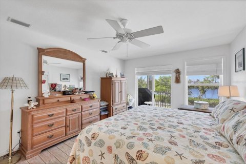 House in Placida, Florida 3 bedrooms, 134.34 sq.m. № 2108090 - photo 17