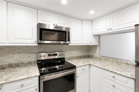 Copropriété à vendre à Davie, Floride: 1 chambre, 60.76 m2 № 2045460 - photo 4