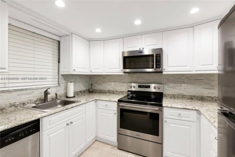 Copropriété à vendre à Davie, Floride: 1 chambre, 60.76 m2 № 2045460 - photo 3