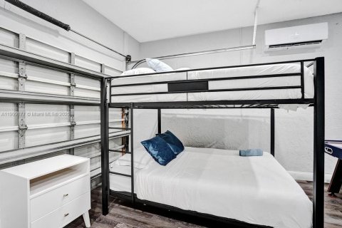 Купить виллу или дом в Дирфилд-Бич, Флорида 5 спален, 242.85м2, № 1964491 - фото 21