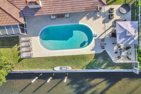 Купить виллу или дом в Дирфилд-Бич, Флорида 5 спален, 242.85м2, № 1964491 - фото 5