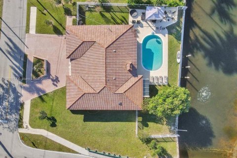 Купить виллу или дом в Дирфилд-Бич, Флорида 5 спален, 242.85м2, № 1964491 - фото 3