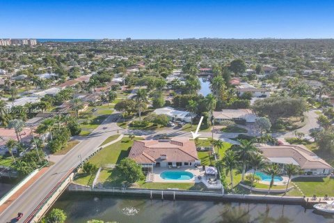 Купить виллу или дом в Дирфилд-Бич, Флорида 5 спален, 242.85м2, № 1964491 - фото 8