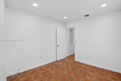 Townhouse in Miami, Florida 2 bedrooms, 79.15 sq.m. № 2000960 - photo 24