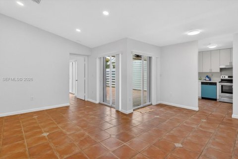Townhouse in Miami, Florida 2 bedrooms, 79.15 sq.m. № 2000960 - photo 9