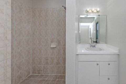 Commercial property in Bradenton, Florida 8 bedrooms, 256.04 sq.m. № 2095781 - photo 25