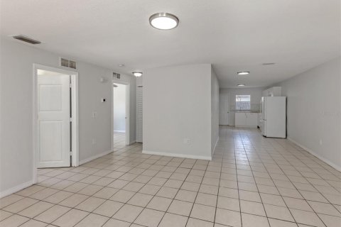 Commercial property in Bradenton, Florida 8 bedrooms, 256.04 sq.m. № 2095781 - photo 9