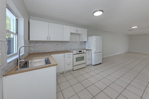 Commercial property in Bradenton, Florida 8 bedrooms, 256.04 sq.m. № 2095781 - photo 19