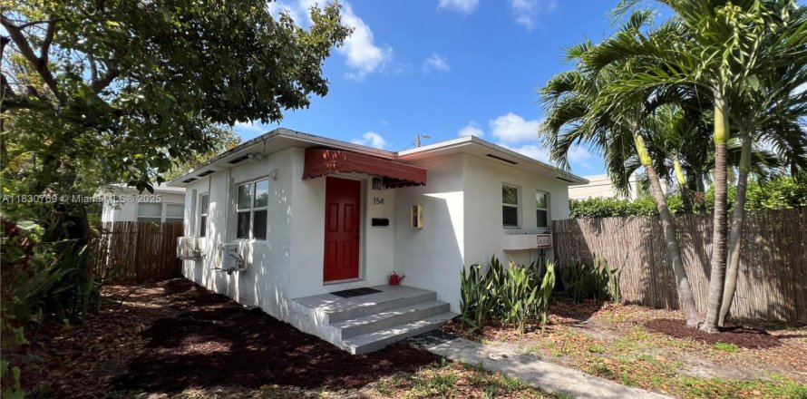 Casa en Miami, Florida 1 dormitorio, 177.35 m2 № 1806384