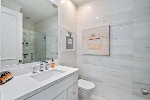 Townhouse in Delray Beach, Florida 3 bedrooms, 228.35 sq.m. № 2088125 - photo 27
