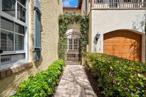 Townhouse in Delray Beach, Florida 3 bedrooms, 228.35 sq.m. № 2088125 - photo 2