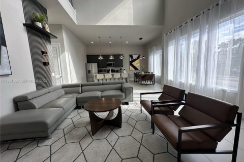 Condo in Kissimmee, Florida, 5 bedrooms  № 1990493 - photo 6