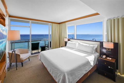 Condominio en Miami Beach, Florida, 2 dormitorios  № 2082699