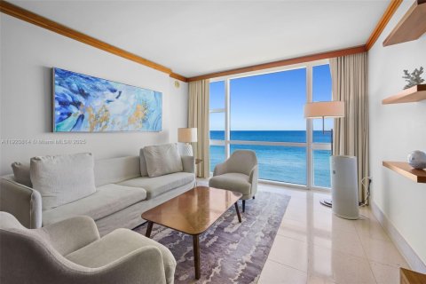 Condominio en venta en Miami Beach, Florida, 2 dormitorios, 109.72 m2 № 2082699 - foto 4