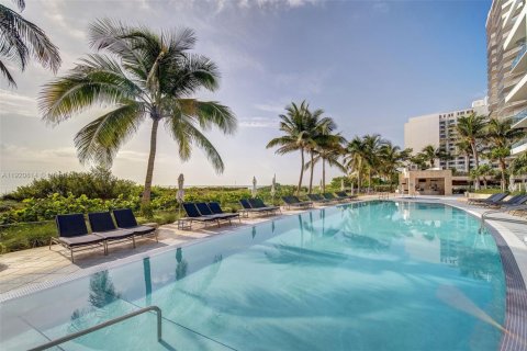 Condominio en venta en Miami Beach, Florida, 2 dormitorios, 109.72 m2 № 2082699 - foto 23