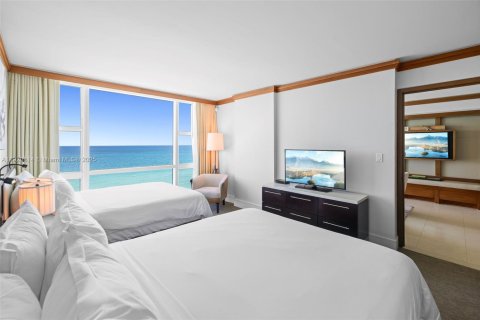 Condominio en venta en Miami Beach, Florida, 2 dormitorios, 109.72 m2 № 2082699 - foto 12
