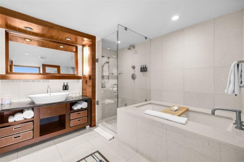 Condominio en venta en Miami Beach, Florida, 2 dormitorios, 109.72 m2 № 2082699 - foto 14