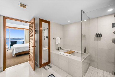 Condominio en venta en Miami Beach, Florida, 2 dormitorios, 109.72 m2 № 2082699 - foto 10