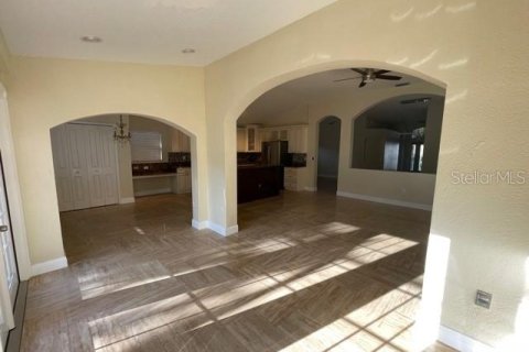 Casa en alquiler en Tampa, Florida, 4 dormitorios, 197.88 m2 № 1770889 - foto 12