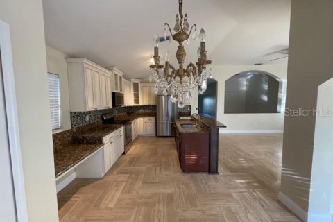 Casa en alquiler en Tampa, Florida, 4 dormitorios, 197.88 m2 № 1770889 - foto 3