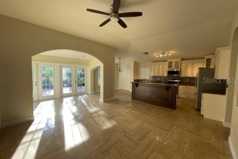 Casa en alquiler en Tampa, Florida, 4 dormitorios, 197.88 m2 № 1770889 - foto 7