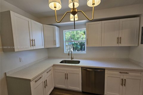 Immobilier commercial à vendre à Miami Beach, Floride № 1950974 - photo 11