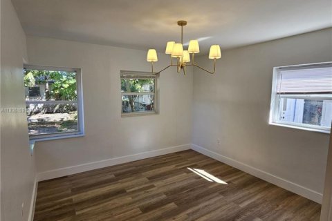 Immobilier commercial à vendre à Miami Beach, Floride № 1950974 - photo 14