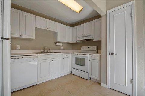 Copropriété à vendre à Tampa, Floride: 2 chambres, 85.84 m2 № 1775094 - photo 9