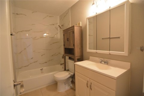 Copropriété à vendre à Tampa, Floride: 2 chambres, 85.84 m2 № 1775094 - photo 19