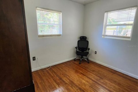 House in Largo, Florida 3 bedrooms, 115.2 sq.m. № 2095714 - photo 15