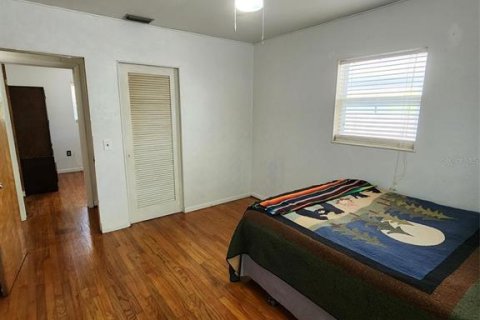House in Largo, Florida 3 bedrooms, 115.2 sq.m. № 2095714 - photo 11