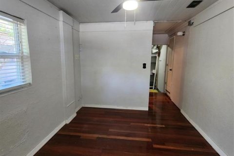 House in Largo, Florida 3 bedrooms, 115.2 sq.m. № 2095714 - photo 17