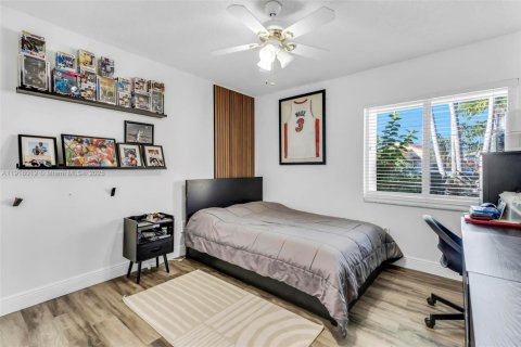 Villa ou maison à vendre à Miami, Floride: 4 chambres, 195.93 m2 № 1974123 - photo 26