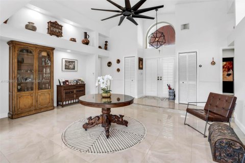 Villa ou maison à vendre à Miami, Floride: 4 chambres, 195.93 m2 № 1974123 - photo 8