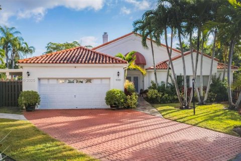 Villa ou maison à vendre à Miami, Floride: 4 chambres, 195.93 m2 № 1974123 - photo 4