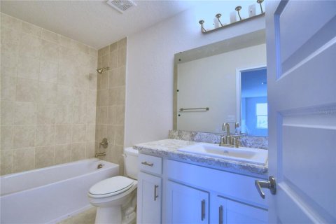Casa en venta en Winter Haven, Florida, 4 dormitorios, 223.43 m2 № 915080 - foto 18