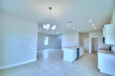Casa en venta en Winter Haven, Florida, 4 dormitorios, 223.43 m2 № 915080 - foto 8