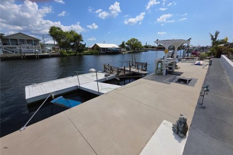 Casa en venta en Hernando Beach, Florida, 3 dormitorios, 153.47 m2 № 1805803 - foto 5