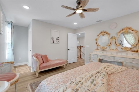 House in Clermont, Florida 4 bedrooms, 298.22 sq.m. № 2203317 - photo 27