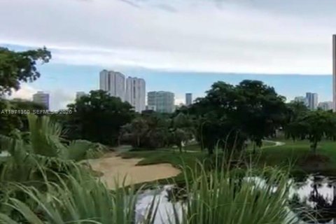 Condo in Aventura, Florida, 2 bedrooms  № 2040920 - photo 2