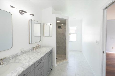 House in Riverview, Florida 3 bedrooms, 172.24 sq.m. № 1886866 - photo 18