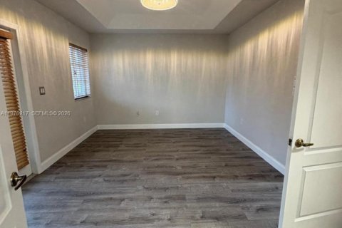 Townhouse in Homestead, Florida 3 bedrooms, 146.79 sq.m. № 2040464 - photo 6