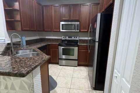 Townhouse in Homestead, Florida 3 bedrooms, 146.79 sq.m. № 2040464 - photo 2