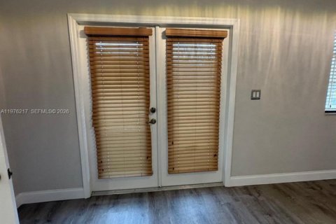 Townhouse in Homestead, Florida 3 bedrooms, 146.79 sq.m. № 2040464 - photo 7