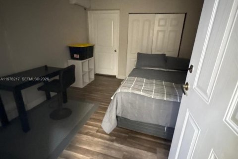 Townhouse in Homestead, Florida 3 bedrooms, 146.79 sq.m. № 2040464 - photo 15