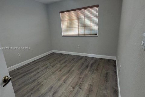 Townhouse in Homestead, Florida 3 bedrooms, 146.79 sq.m. № 2040464 - photo 4