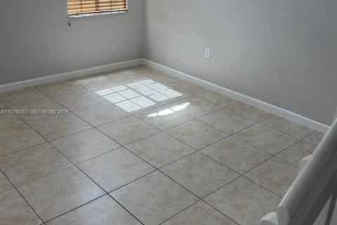 Touwnhouse à louer à Homestead, Floride: 3 chambres, 146.79 m2 № 2040464 - photo 19
