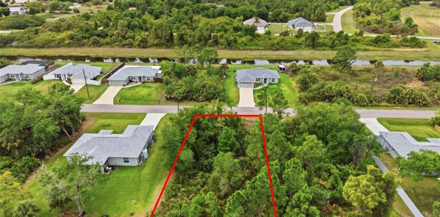 Land in North Port, Florida № 2160706