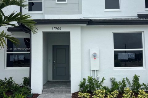 Touwnhouse à louer à Homestead, Floride: 3 chambres, 123.56 m2 № 2145766 - photo 2
